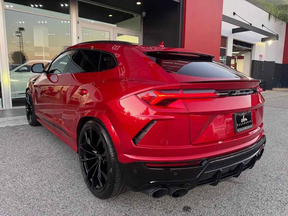 2022 Lamborghini Urus - Image 12 of 21