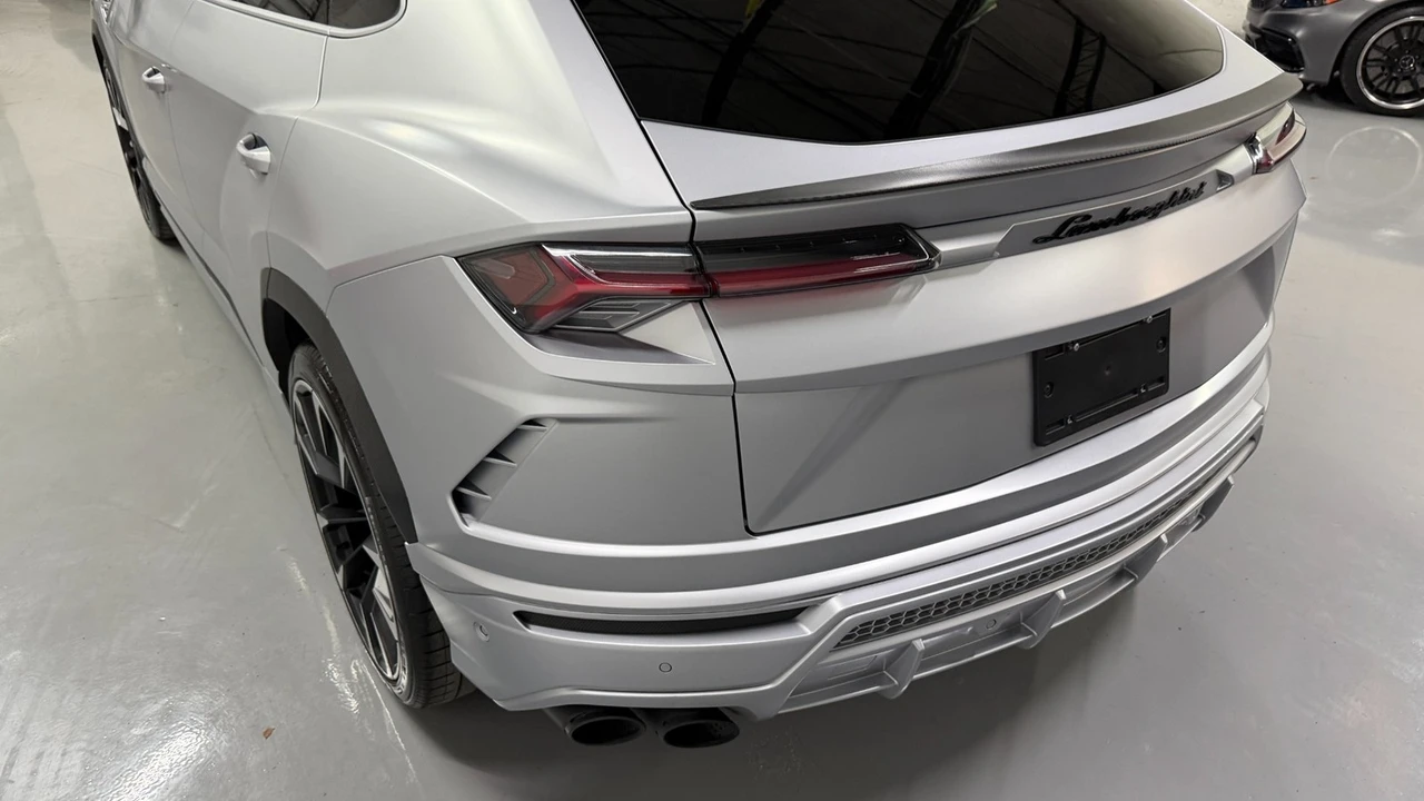 2022 Lamborghini Urus - Image 22 of 31