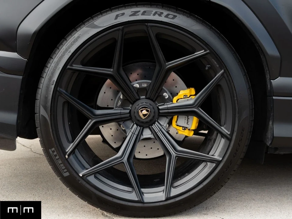 2022 Lamborghini Urus - Image 15 of 21