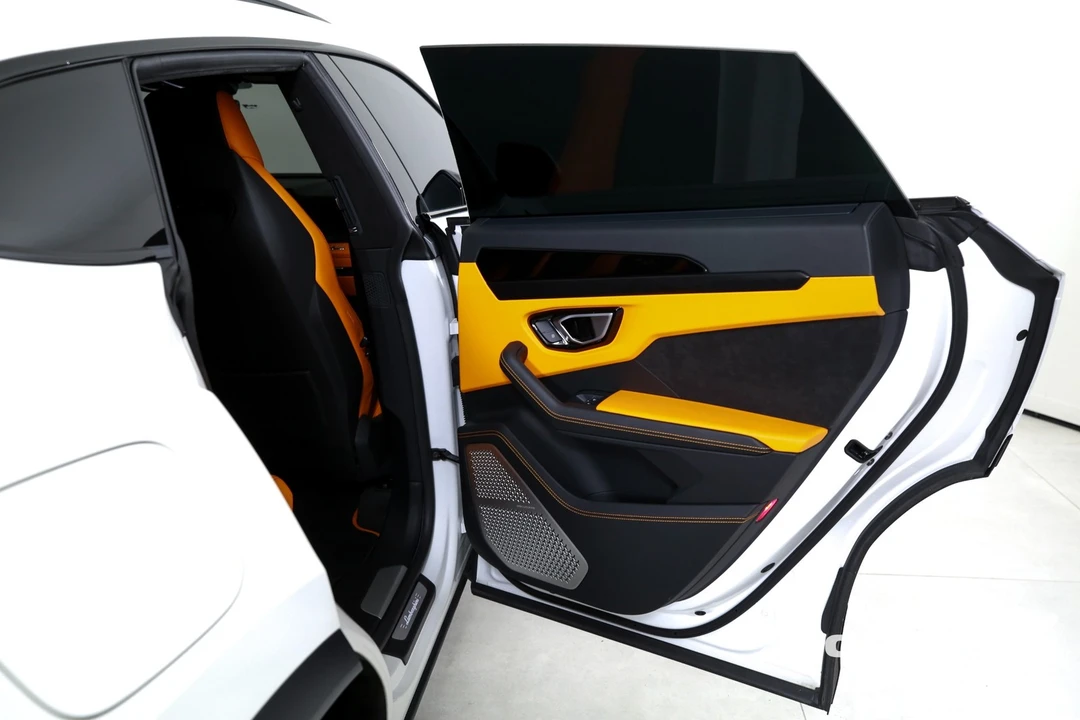 2022 Lamborghini Urus - Image 24 of 31