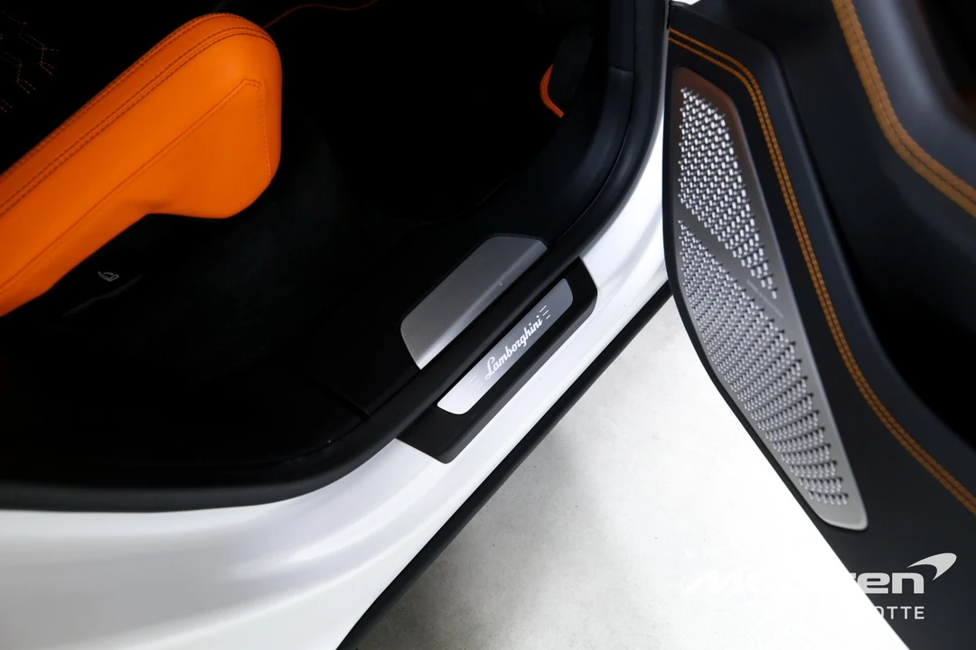 2022 Lamborghini Urus - Image 26 of 31