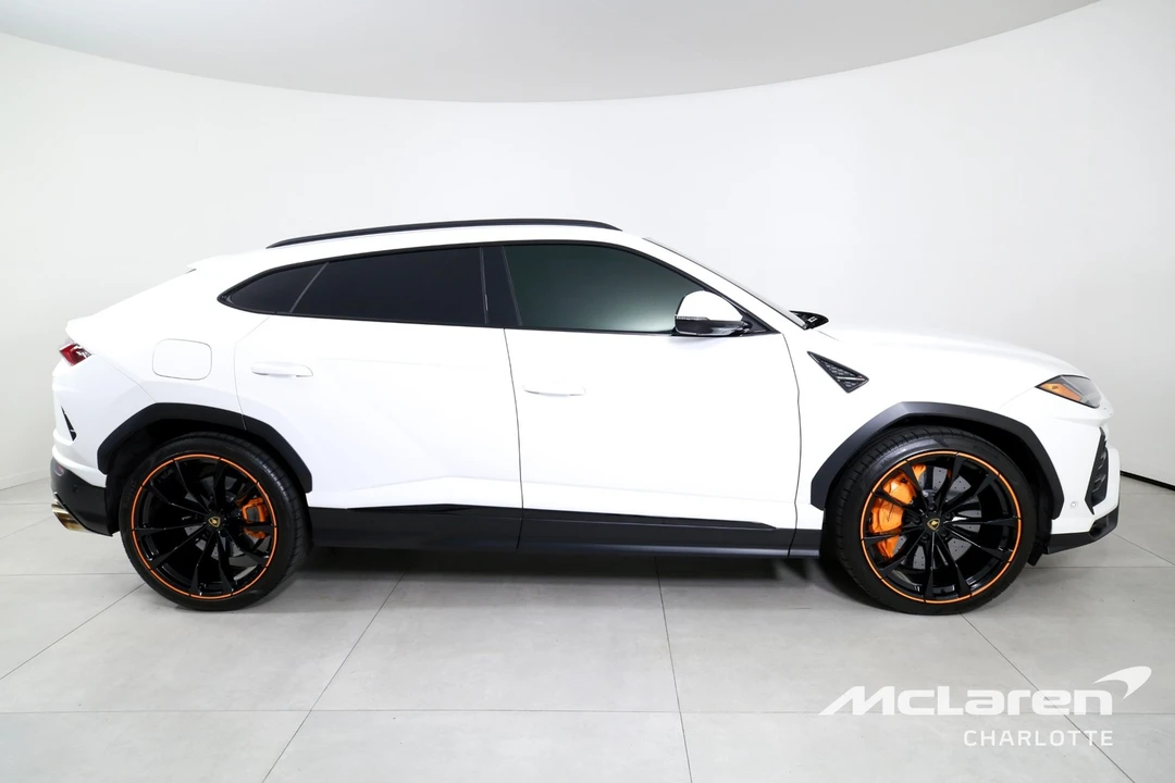 2022 Lamborghini Urus - Image 9 of 31