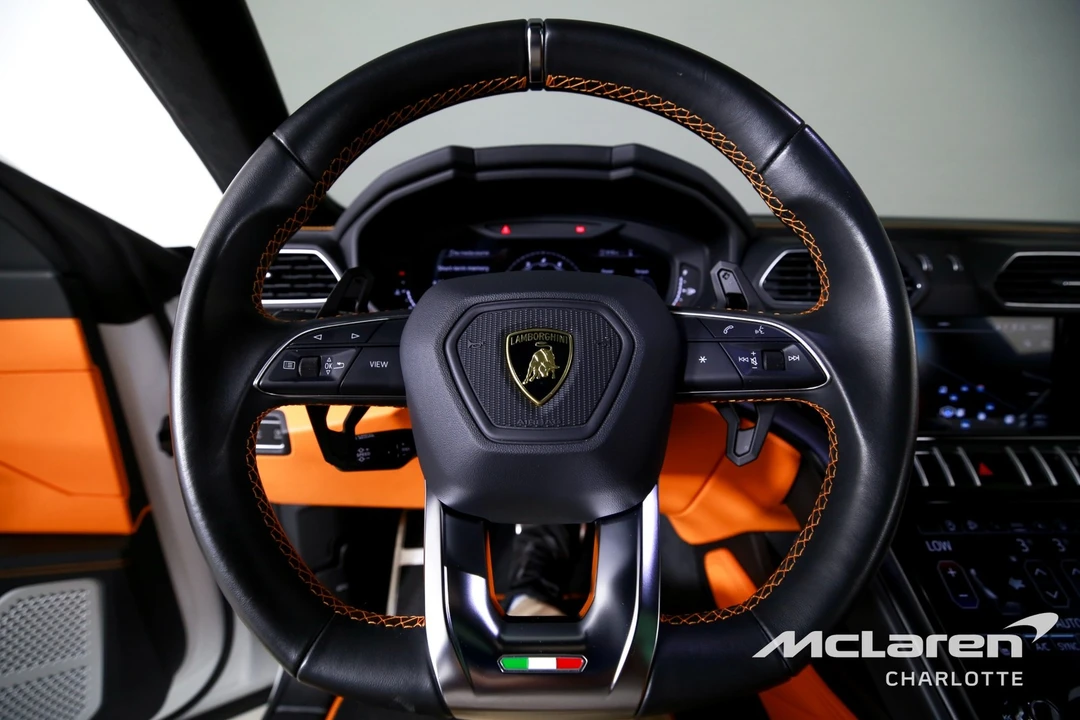 2022 Lamborghini Urus - Image 14 of 31