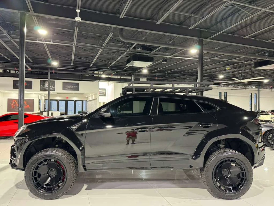 2022 Lamborghini Urus - Image 4 of 12