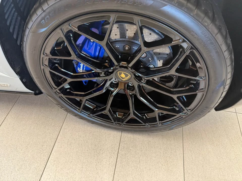2022 Lamborghini Huracan LP610-2 EVO - Image 3 of 10
