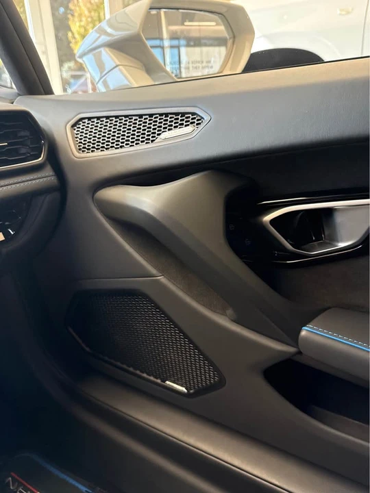 2022 Lamborghini Huracan LP610-2 EVO - Image 7 of 10