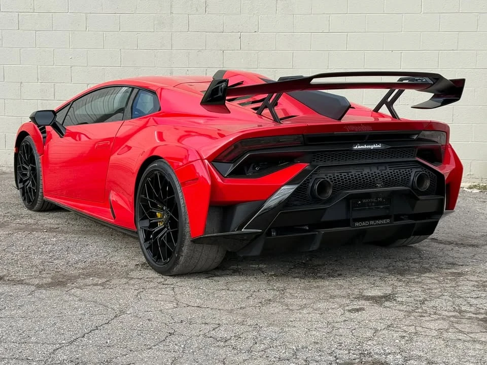 2022 Lamborghini Huracan - Image 9 of 20