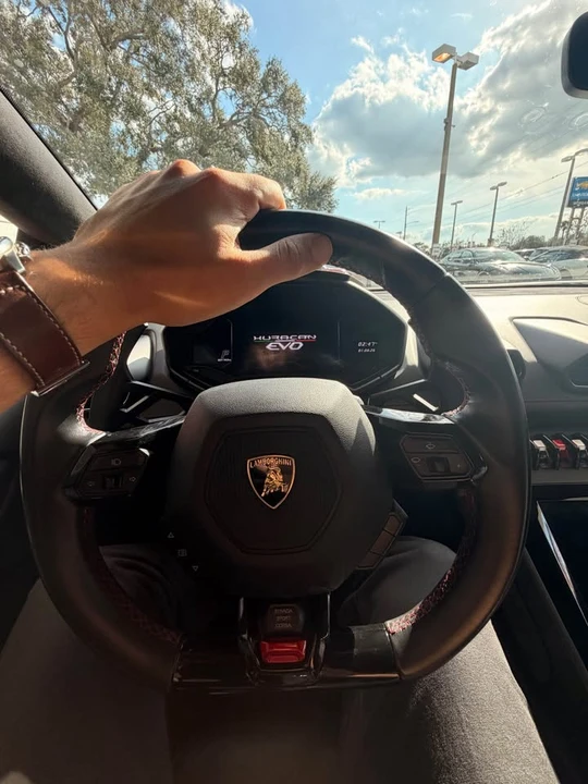 2022 Lamborghini Huracan LP610-2 EVO - Image 3 of 3