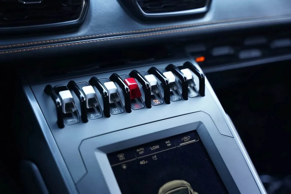 2022 Lamborghini Huracan - Image 7 of 15