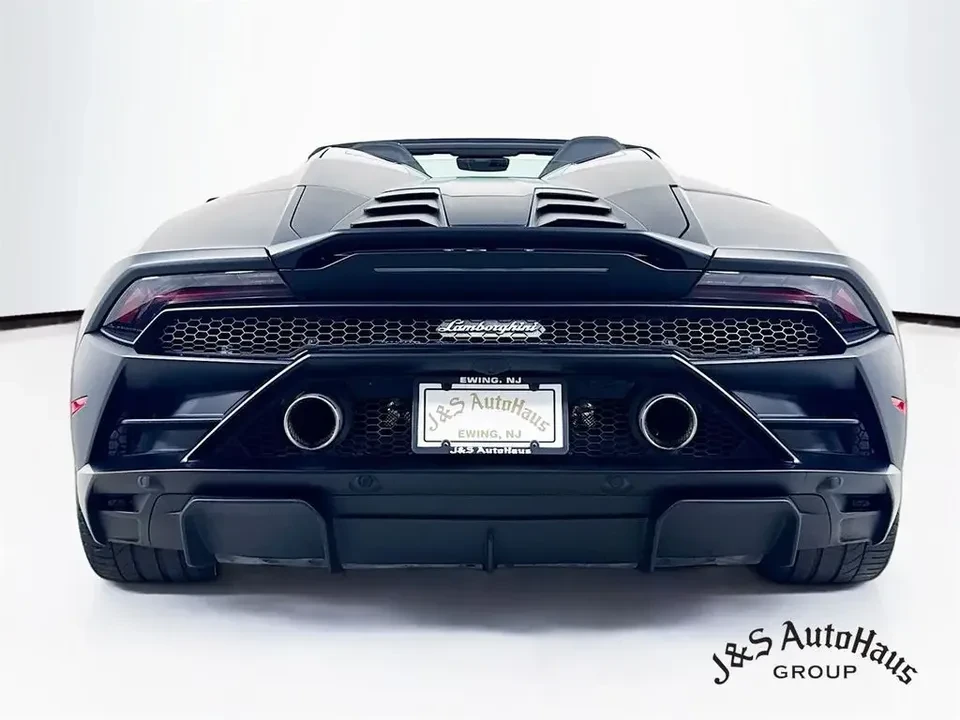 2022 Lamborghini Huracan LP610-2 EVO - Image 7 of 19