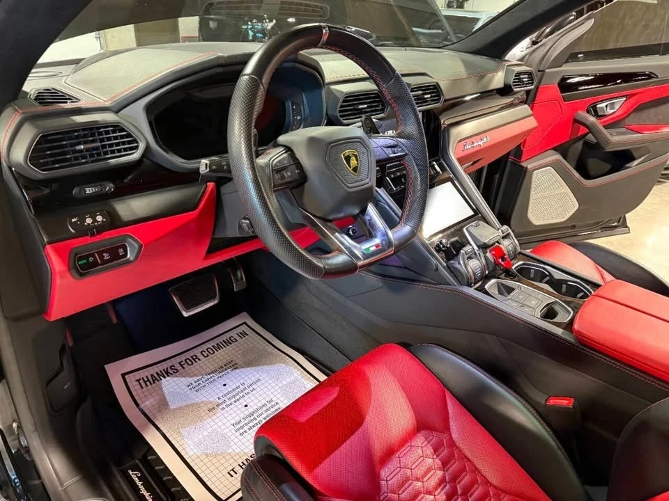 2022 Lamborghini Urus - Image 9 of 20