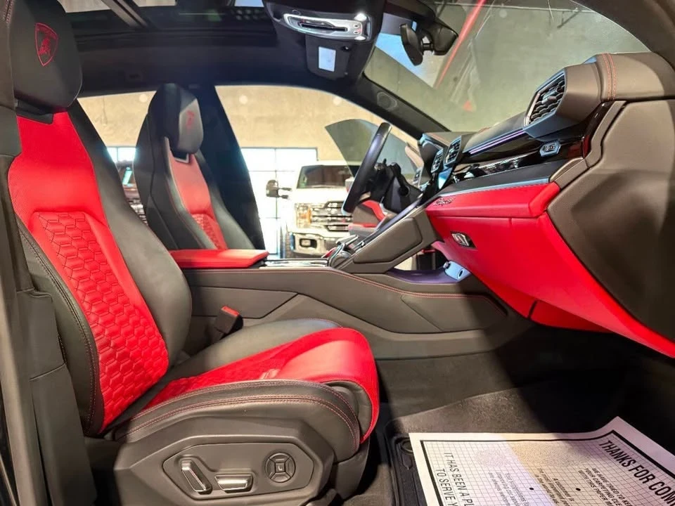 2022 Lamborghini Urus - Image 13 of 20