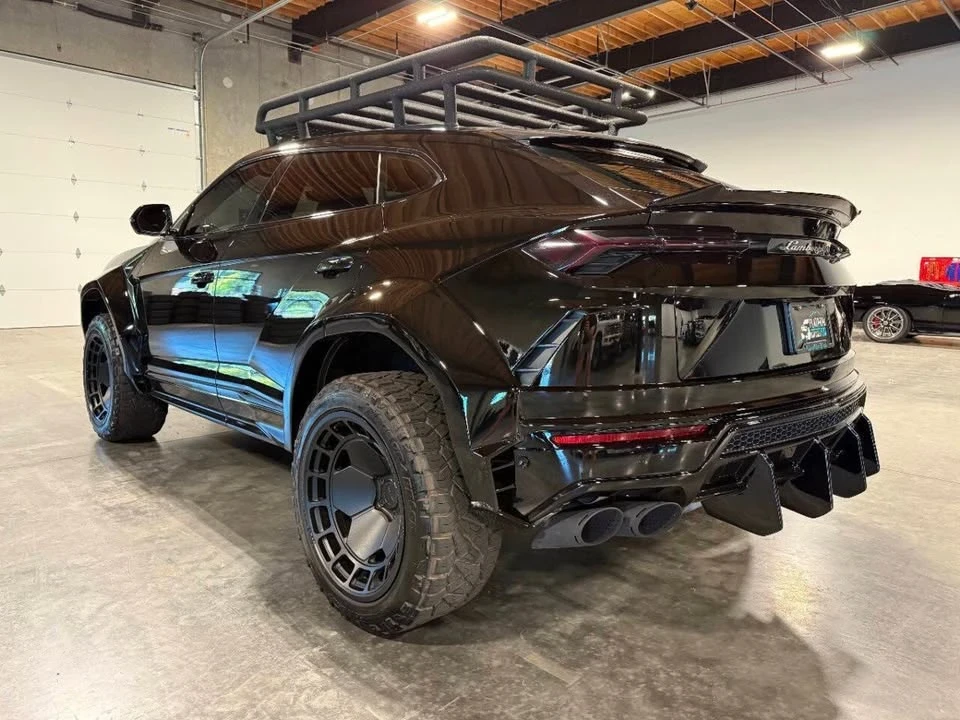 2022 Lamborghini Urus - Image 2 of 20