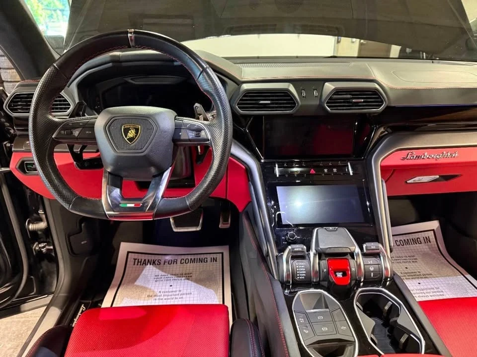 2022 Lamborghini Urus - Image 10 of 20