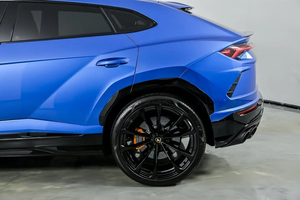 2022 Lamborghini Urus - Image 9 of 20