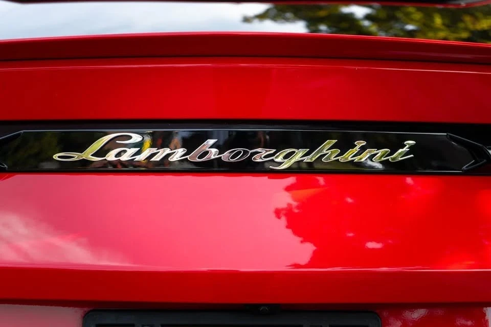 2022 Lamborghini Urus - Image 10 of 20