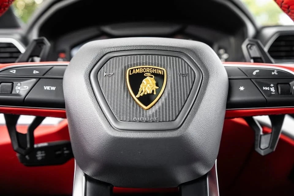 2022 Lamborghini Urus - Image 18 of 20