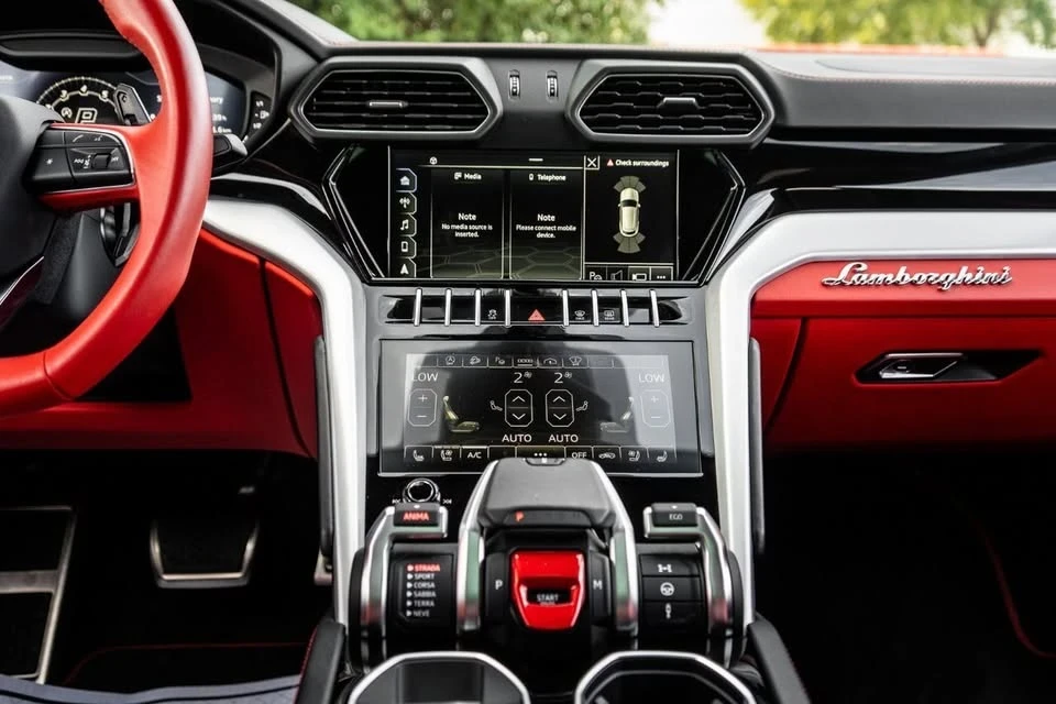2022 Lamborghini Urus - Image 13 of 20