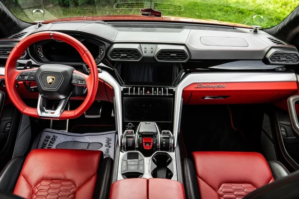 2022 Lamborghini Urus - Image 12 of 20