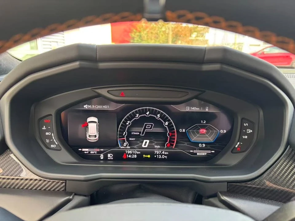 2022 Lamborghini Urus - Image 8 of 15