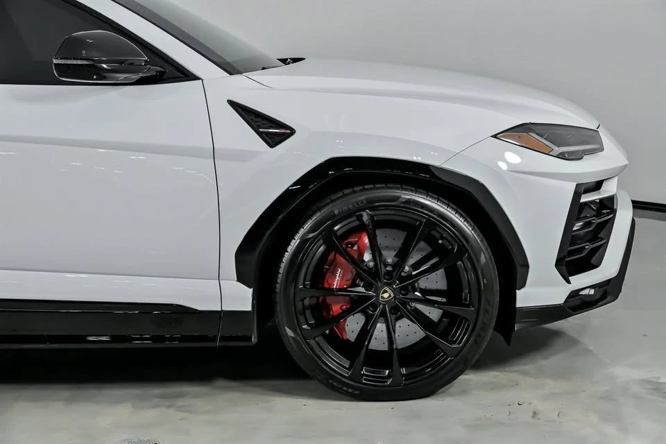 2022 Lamborghini Urus - Image 15 of 20
