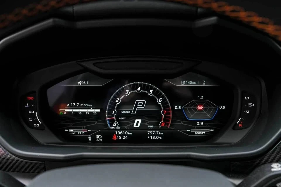 2022 Lamborghini Urus - Image 12 of 16