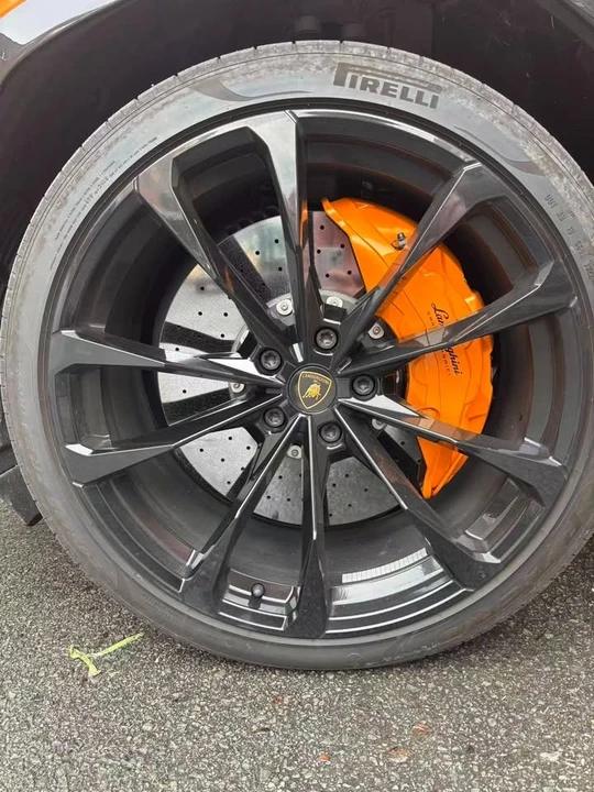 2022 Lamborghini Urus - Image 14 of 15