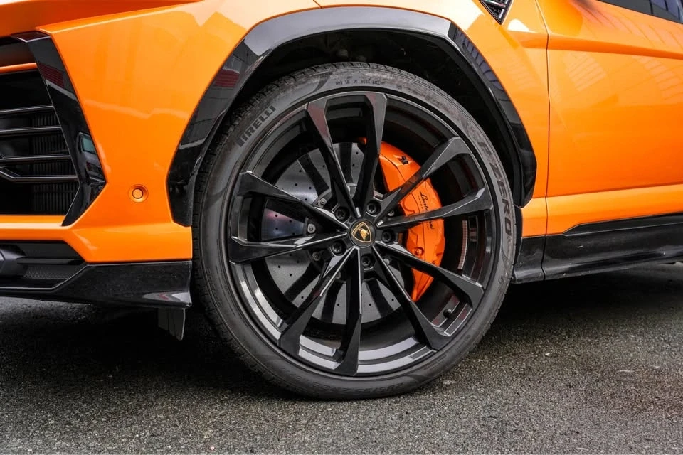 2022 Lamborghini Urus - Image 6 of 19