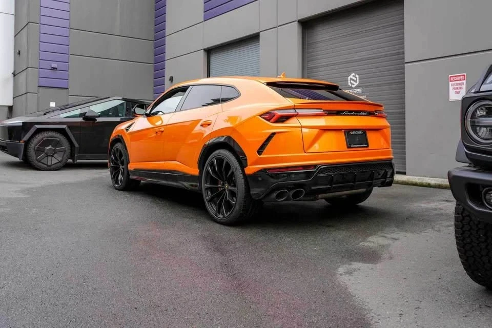 2022 Lamborghini Urus - Image 5 of 16