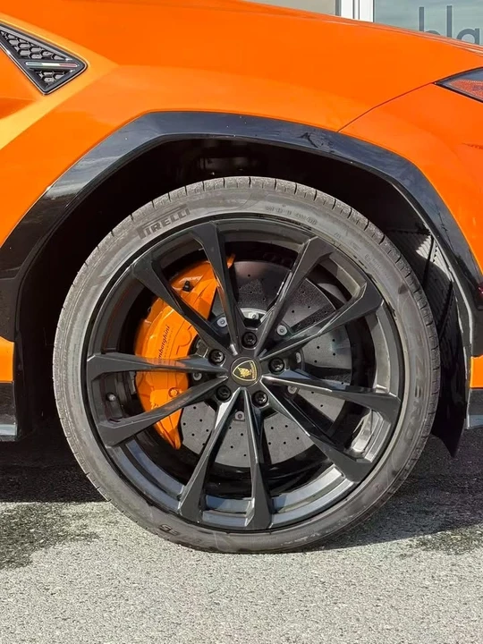 2022 Lamborghini Urus - Image 6 of 15