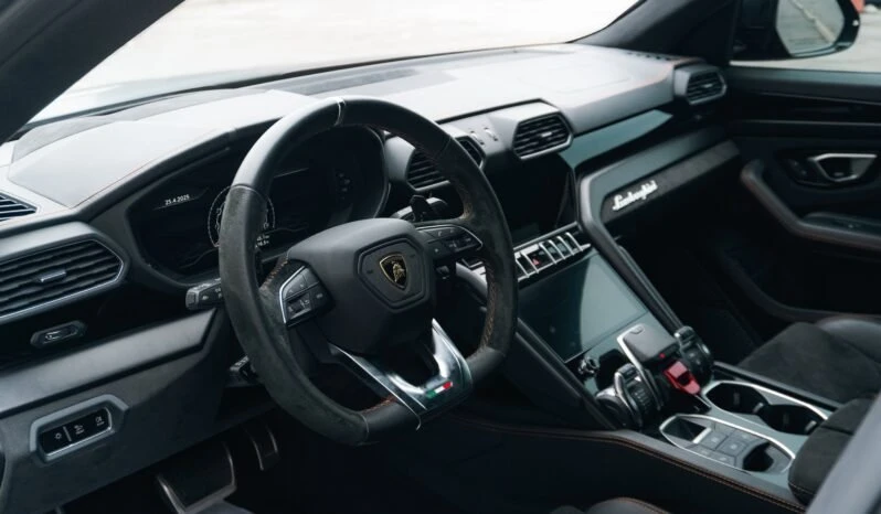 2022 Lamborghini Urus - Image 8 of 15