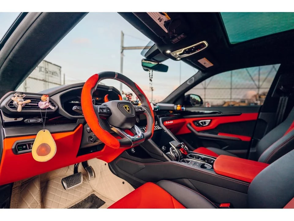 2022 Lamborghini Urus - Image 6 of 9