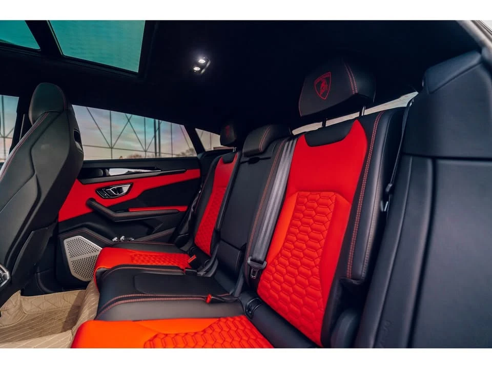 2022 Lamborghini Urus - Image 9 of 9