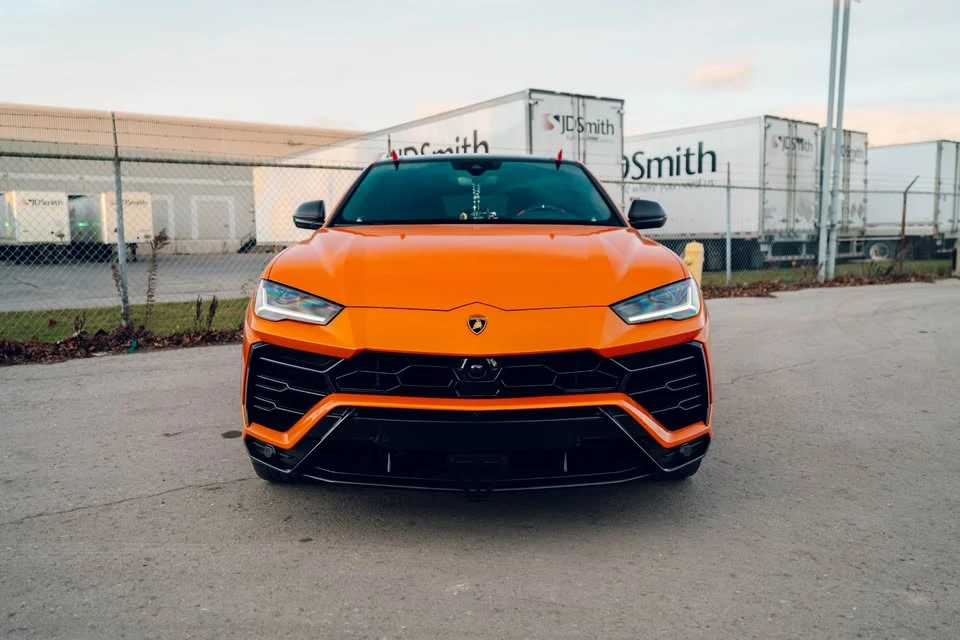2022 Lamborghini Urus - Image 2 of 9