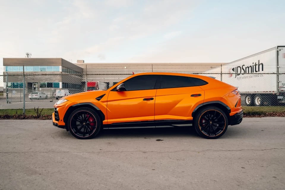 2022 Lamborghini Urus - Image 4 of 9