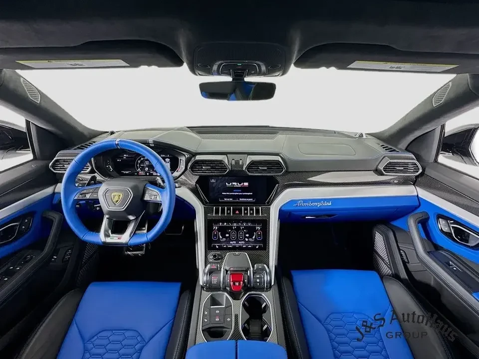 2022 Lamborghini Urus - Image 7 of 17