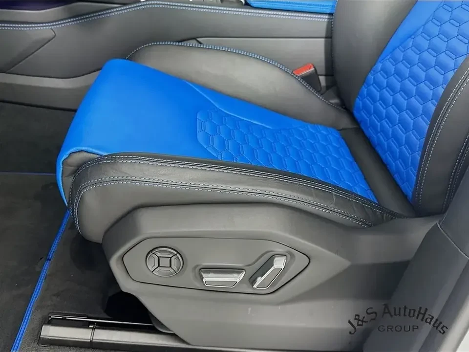 2022 Lamborghini Urus - Image 10 of 17