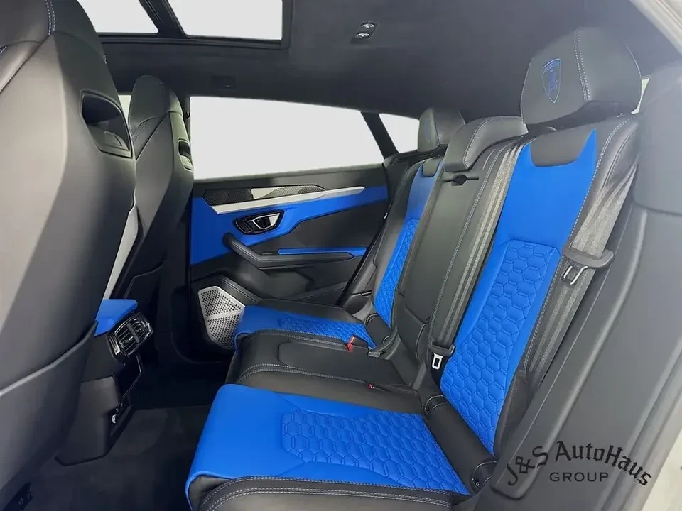 2022 Lamborghini Urus - Image 14 of 17