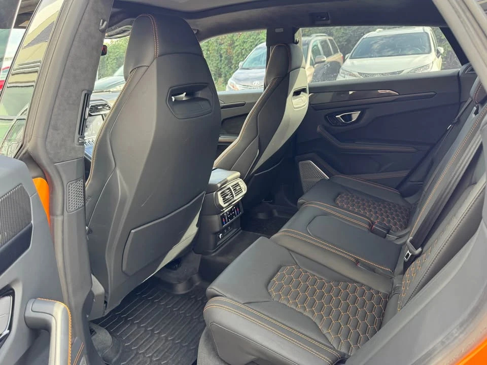 2022 Lamborghini Urus - Image 3 of 17