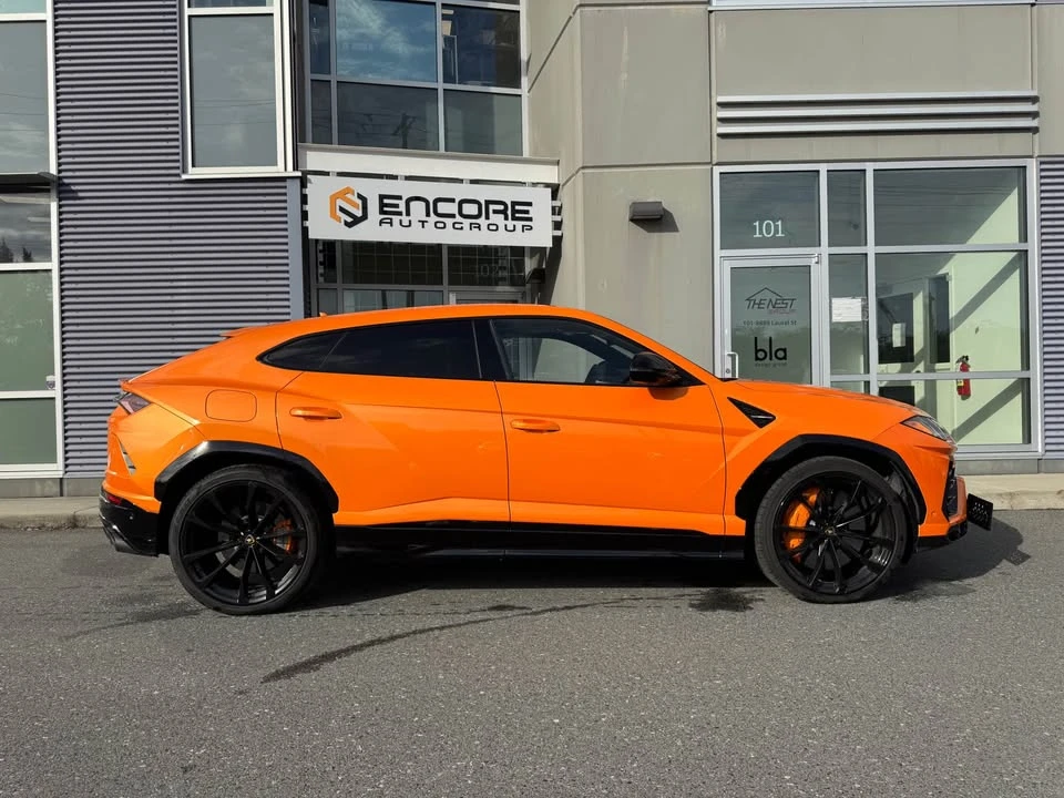 2022 Lamborghini Urus - Image 15 of 17