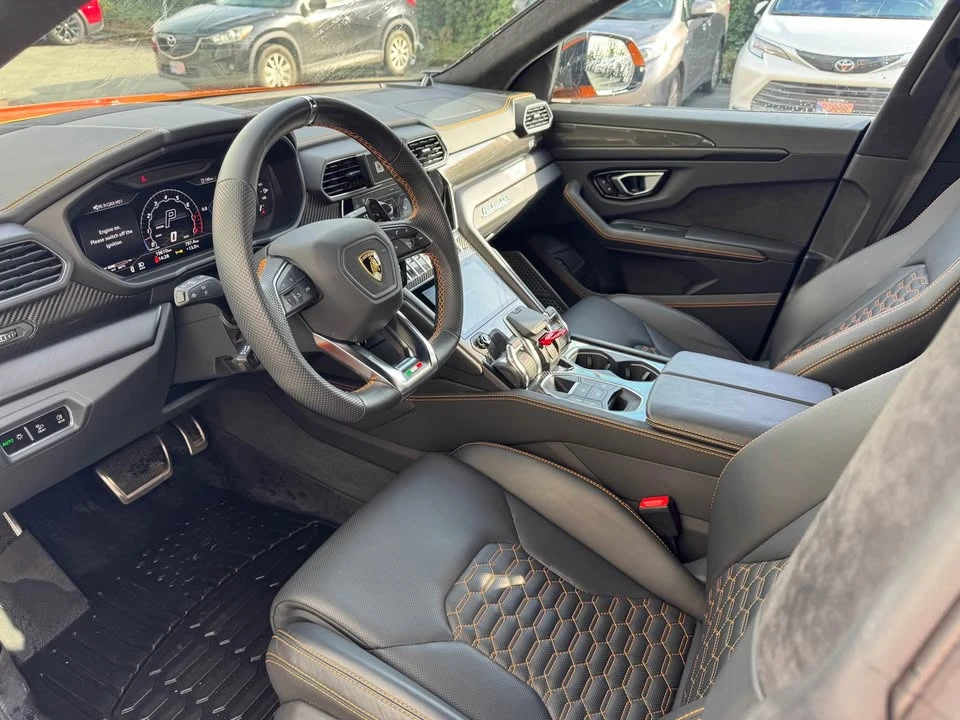 2022 Lamborghini Urus - Image 6 of 17