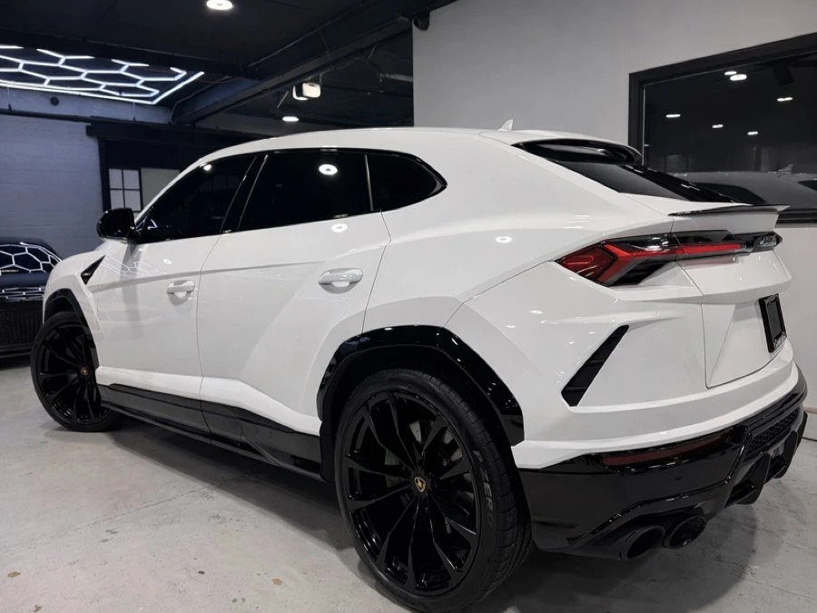 2022 Lamborghini Urus - Image 5 of 6