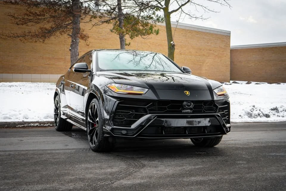 2022 Lamborghini Urus - Image 2 of 15
