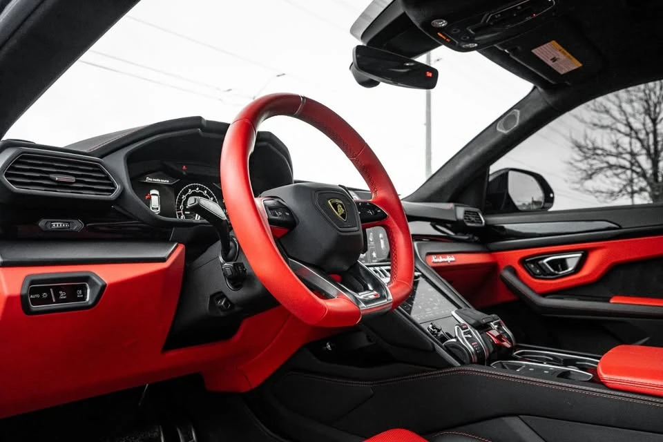 2022 Lamborghini Urus - Image 6 of 15