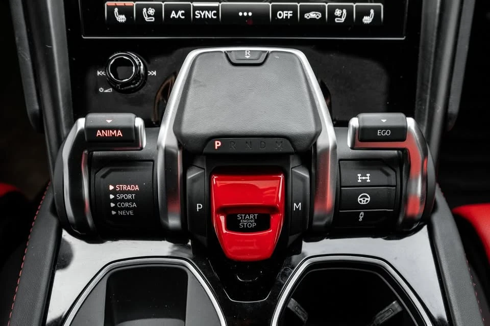 2022 Lamborghini Urus - Image 9 of 15