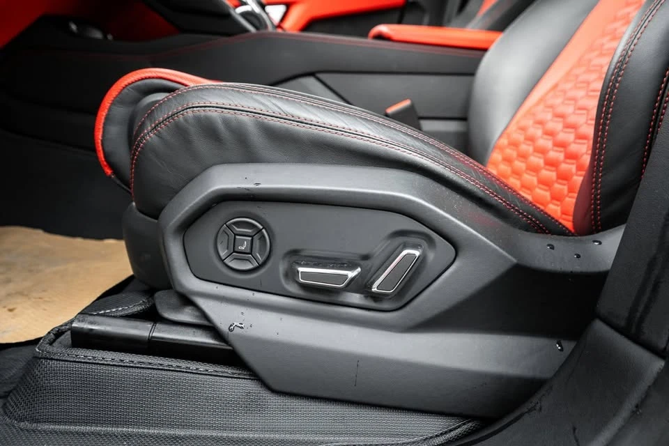 2022 Lamborghini Urus - Image 10 of 15