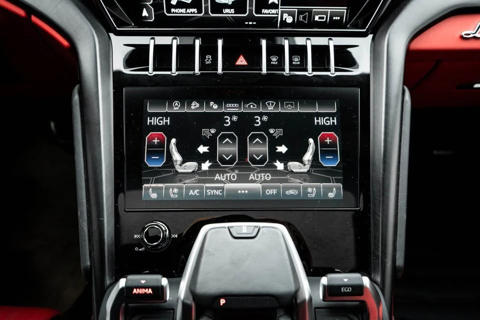 2022 Lamborghini Urus - Image 16 of 20