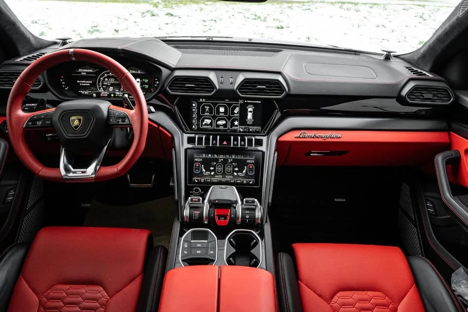 2022 Lamborghini Urus - Image 5 of 15