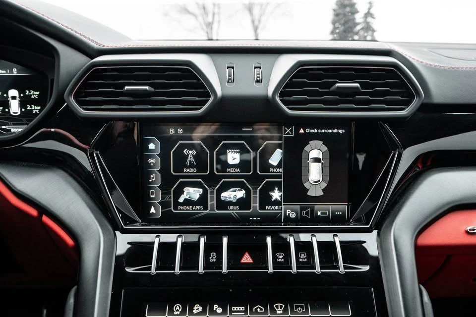 2022 Lamborghini Urus - Image 15 of 20