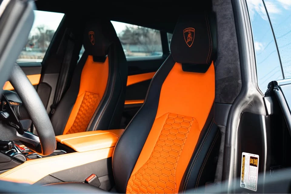2022 Lamborghini Urus - Image 7 of 9